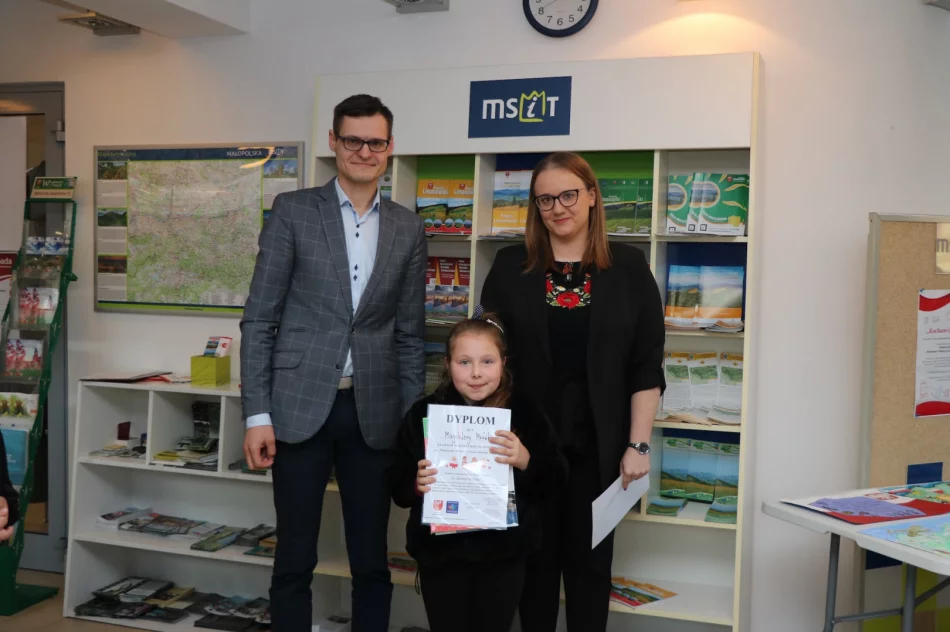 Rozstrzygniecie konkursu pn. ,,Patriotyzm i Polska w oczach młodego człowieka" - zdjęcie 4