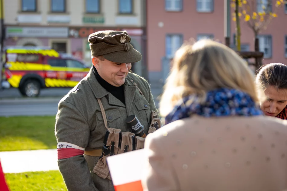 Obchody 104. rocznicy odzyskania przez Polskę niepodległości - zdjęcie 12