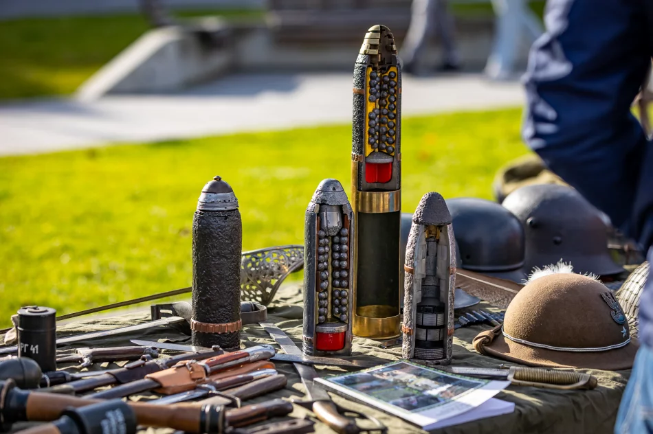 Obchody 104. rocznicy odzyskania przez Polskę niepodległości - zdjęcie 17