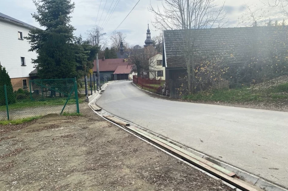 Parking przy szkole gotowy - zdjęcie 6