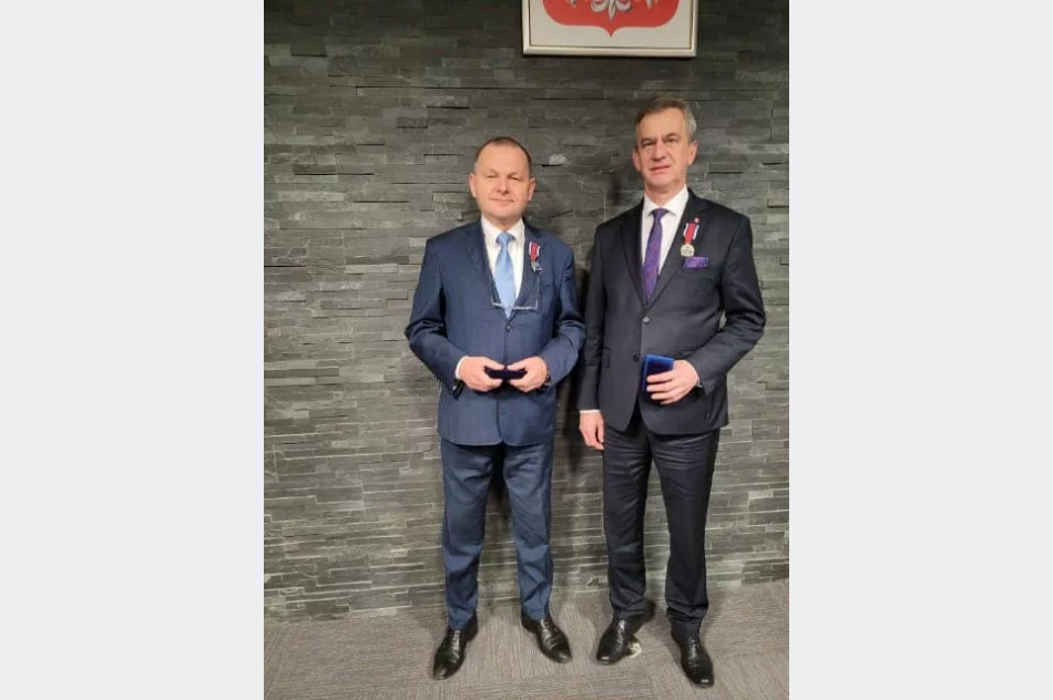 Starosta ze złotym medalem od policji - zdjęcie 2