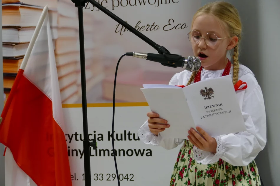 Zorganizowali patriotyczną wieczornicę - zdjęcie 10