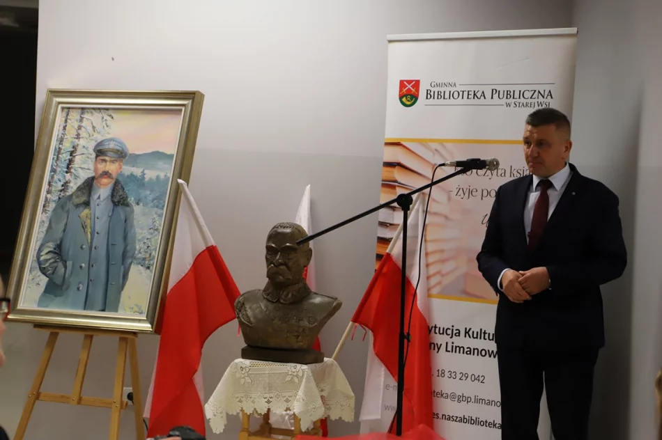 "Od przedszkola do seniora"- wieczornica patriotyczna w świetlicy w Pisarzowej - zdjęcie 15