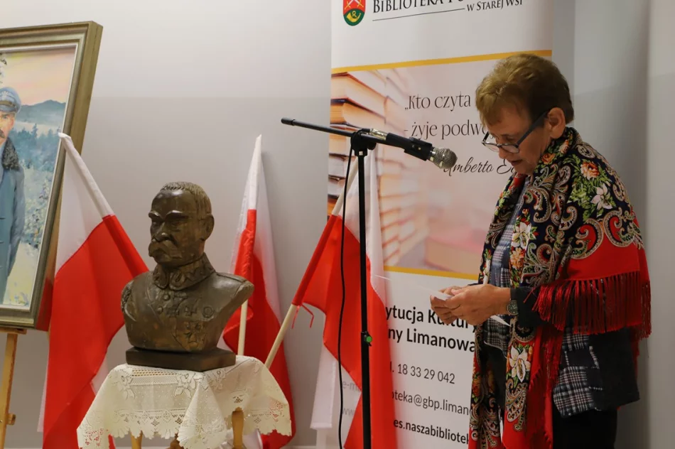 "Od przedszkola do seniora"- wieczornica patriotyczna w świetlicy w Pisarzowej - zdjęcie 20