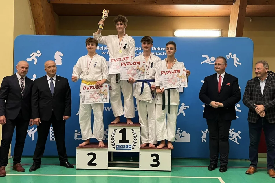 Tuzin medali podczas Otwartych Mistrzostw Powiatu Rybnickiego dla karateków ARS Klub Kyokushinkai - zdjęcie 6