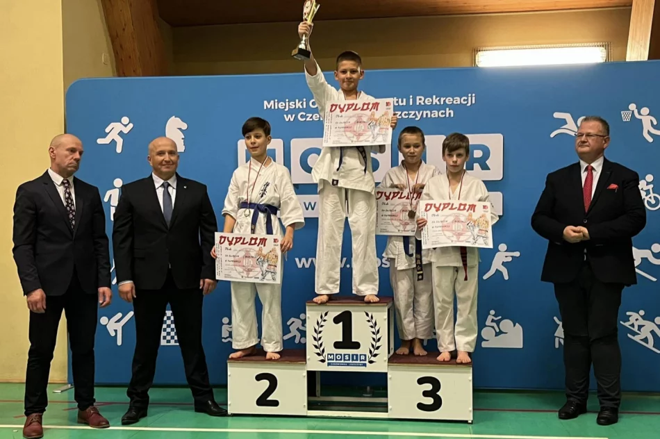 Tuzin medali podczas Otwartych Mistrzostw Powiatu Rybnickiego dla karateków ARS Klub Kyokushinkai - zdjęcie 8