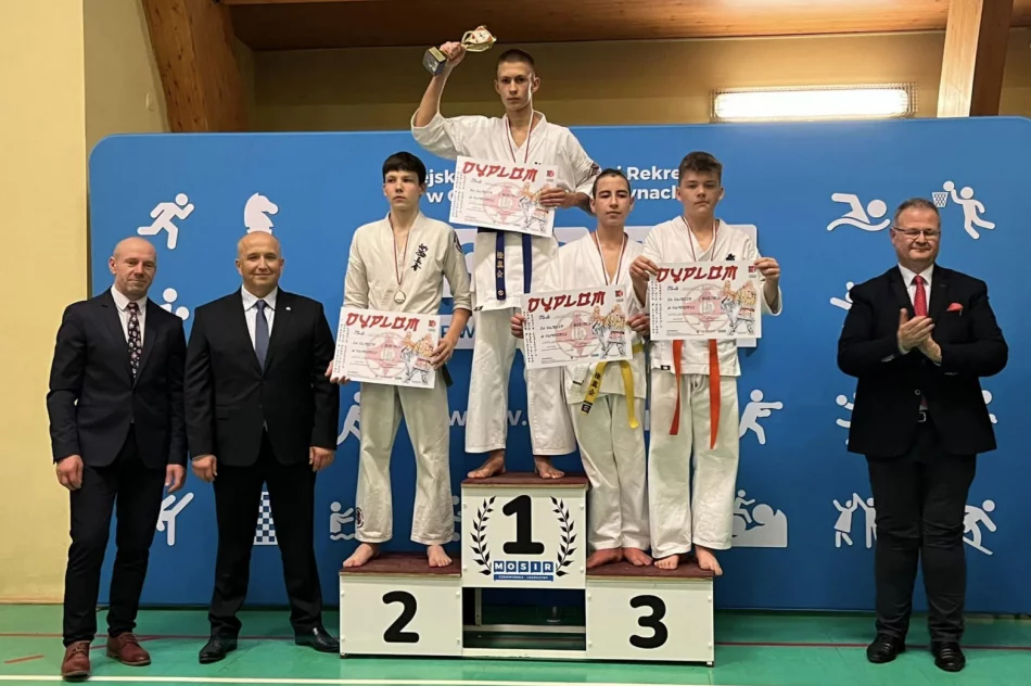 Tuzin medali podczas Otwartych Mistrzostw Powiatu Rybnickiego dla karateków ARS Klub Kyokushinkai - zdjęcie 12