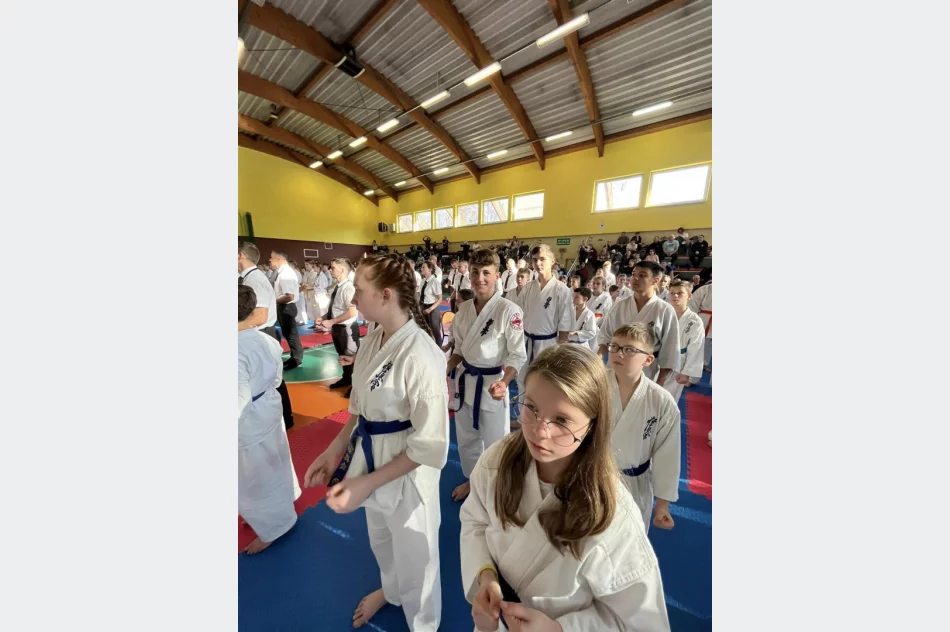 Tuzin medali podczas Otwartych Mistrzostw Powiatu Rybnickiego dla karateków ARS Klub Kyokushinkai - zdjęcie 13