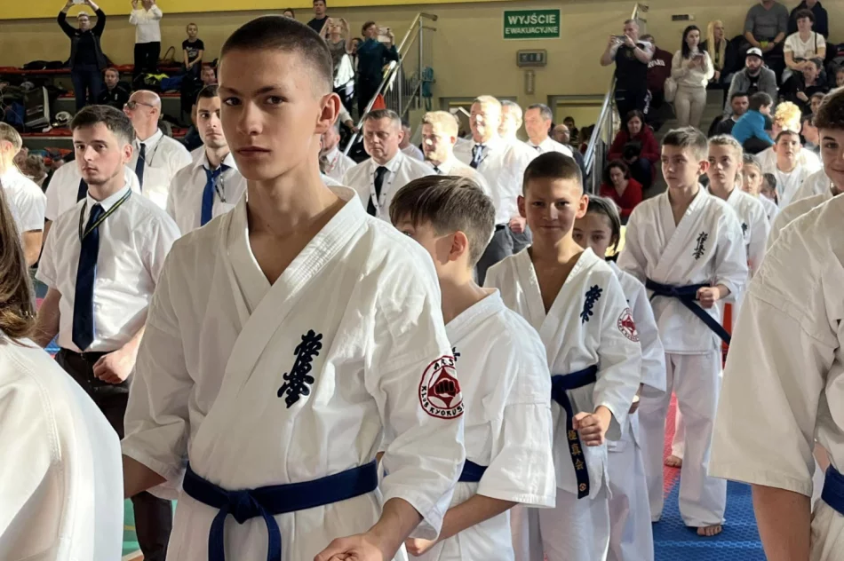 Tuzin medali podczas Otwartych Mistrzostw Powiatu Rybnickiego dla karateków ARS Klub Kyokushinkai - zdjęcie 17