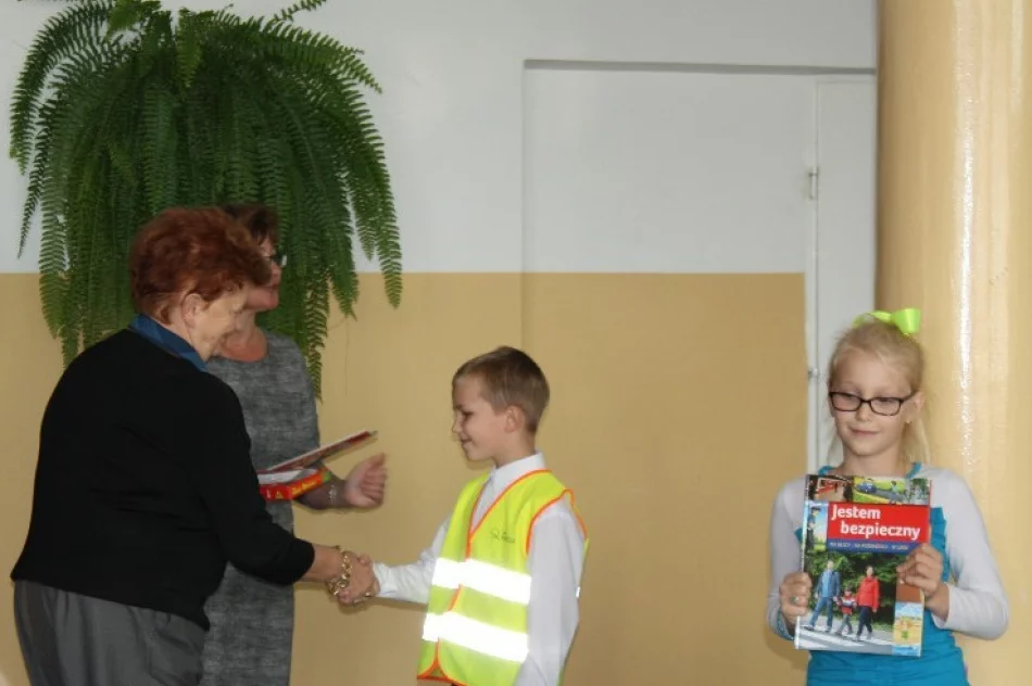 „ODBLASKOWA SZKOŁA” w ZESPOLE SZKÓŁ NR 1 W MĘCINIE - zdjęcie 4