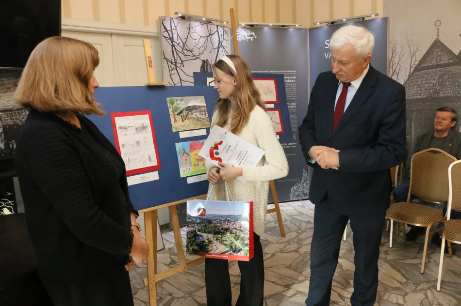 Uroczyste podsumowanie konkursu plastycznego „Młodzi Patrioci” - zdjęcie 6