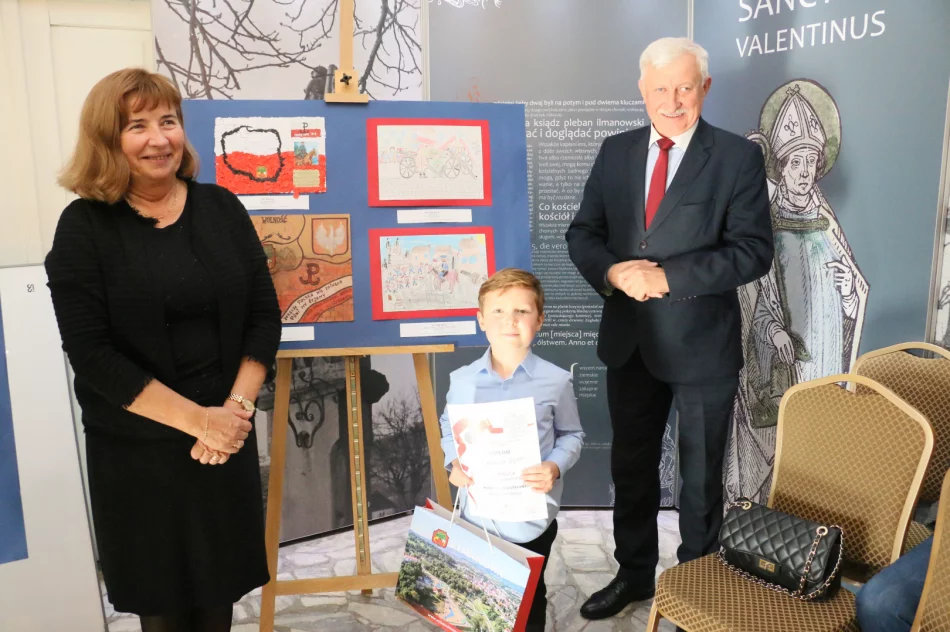 Uroczyste podsumowanie konkursu plastycznego „Młodzi Patrioci” - zdjęcie 8