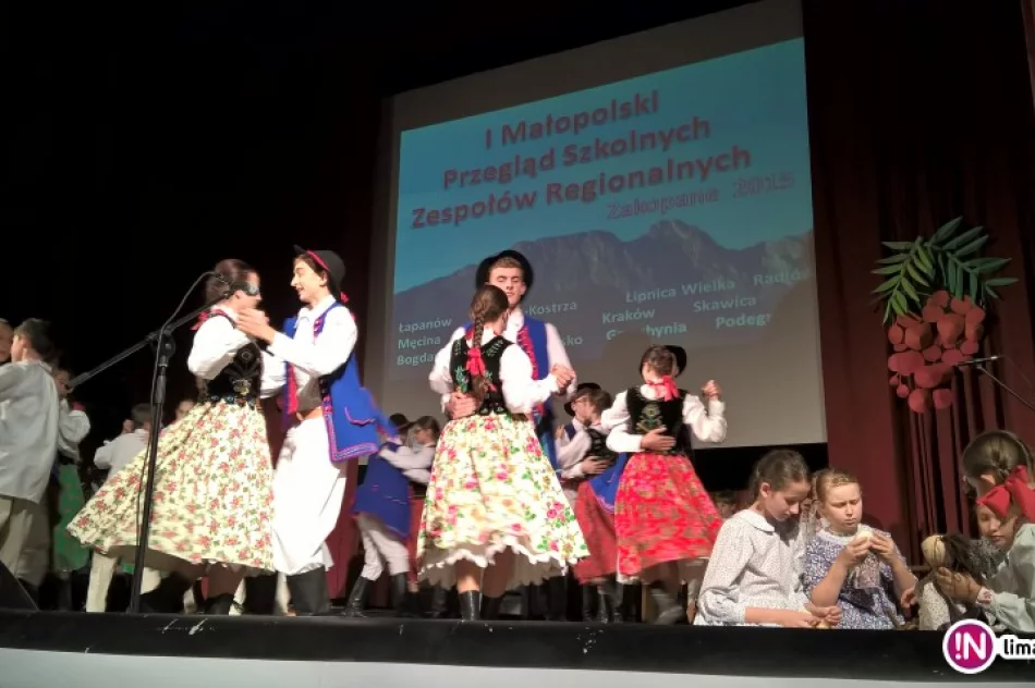 „Mali Męcinianie” jednym z najlepszych szkolnych zespołów regionalnych! - zdjęcie 3