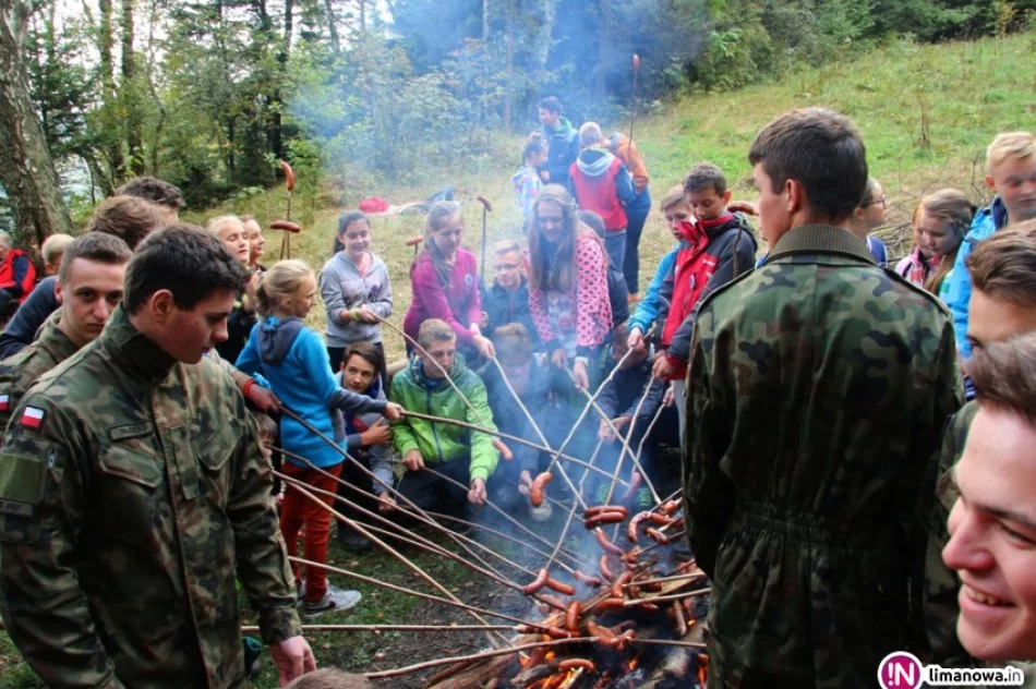 XXXIII Wieczorny Złaz Turystów Górskich na Golcowie - zdjęcie 2