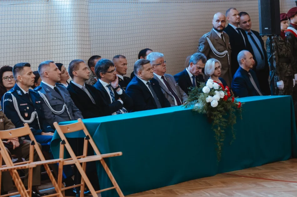 Uroczyste ślubowanie. Wśród gości wiceminister - zdjęcie 2