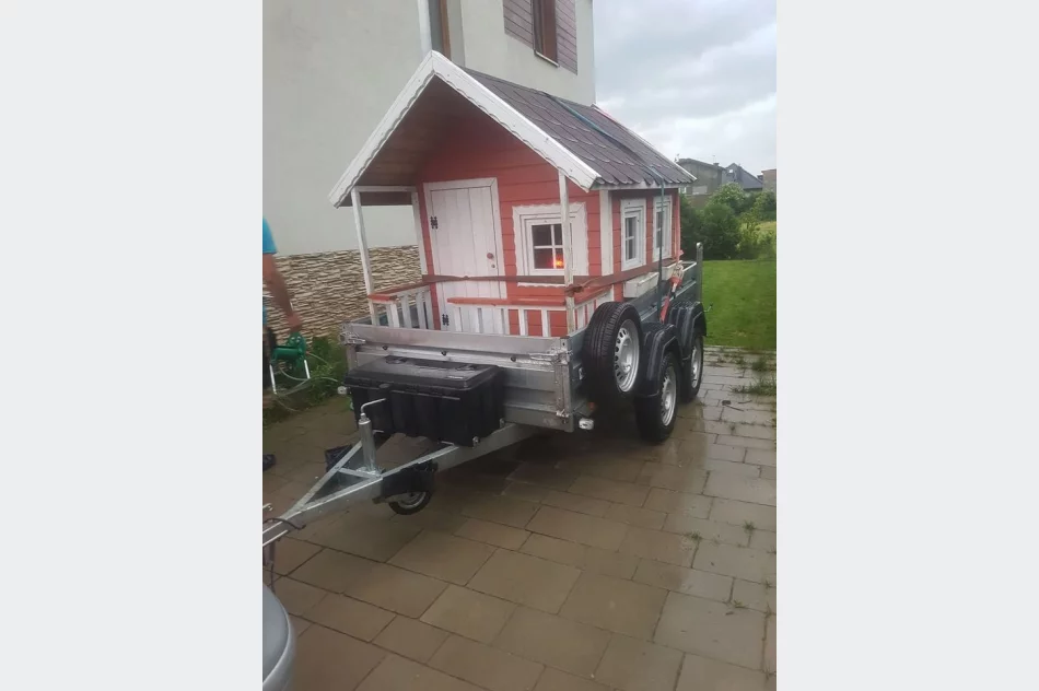 Przeprowadzki przewóz rzeczy materiałów mebli maszyn, sprzątanie terenów zewnętrznych, prace porządkowe - zdjęcie 1