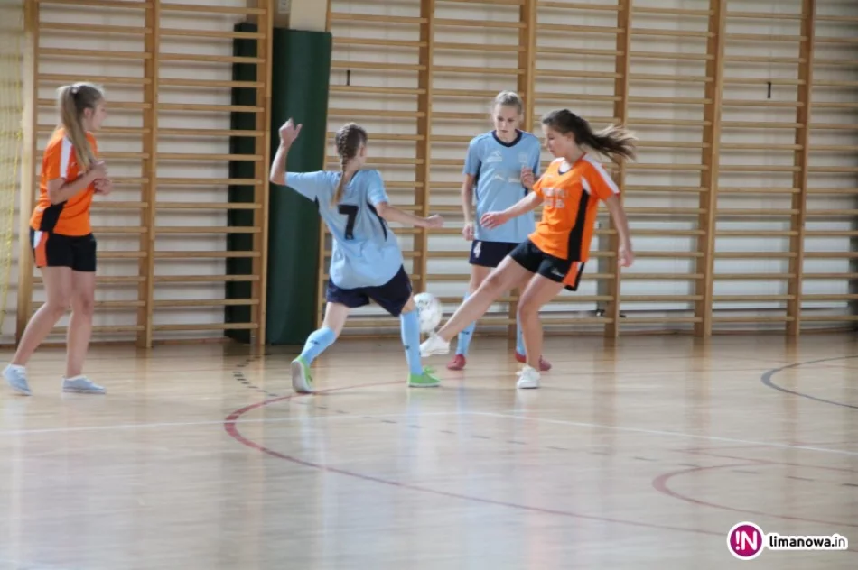 Dziewczęta ze Starej Wsi I bezkonkurencyjne! - zdjęcie 3