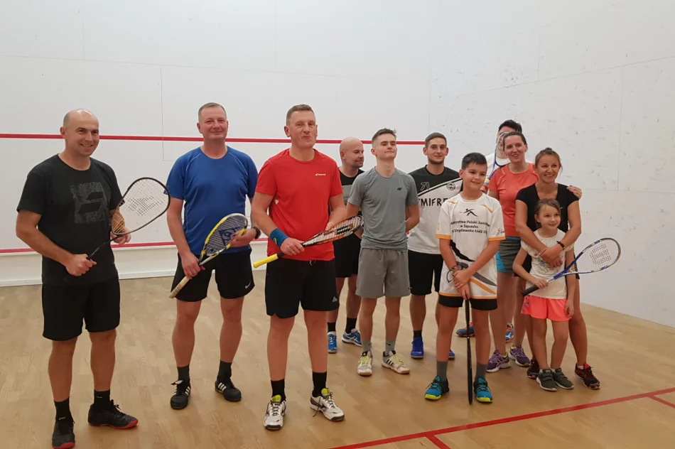 Nocny turniej  Squasha Limanowej  - zdjęcie 4