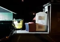 Okradł ponad setkę kontenerów z... używaną odzieżą - zdjęcie główne