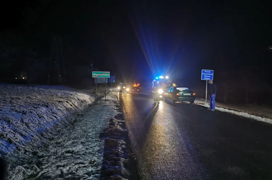 Samochód wypadł z oblodzonej jezdni i uderzył w drzewo - zdjęcie 6