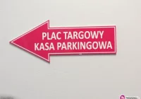 Zapełnia się nowy parking pod placem targowym - zdjęcie główne