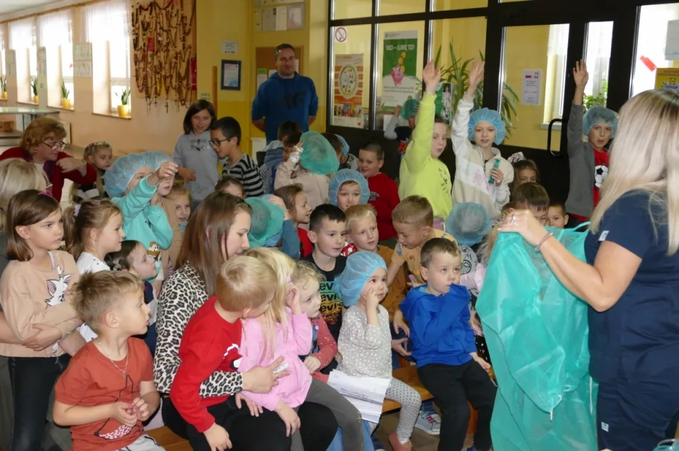 Przedstawiła twórczość i opowiedziała o swojej pracy - zdjęcie 4