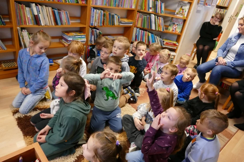 Przedstawiła twórczość i opowiedziała o swojej pracy - zdjęcie 6