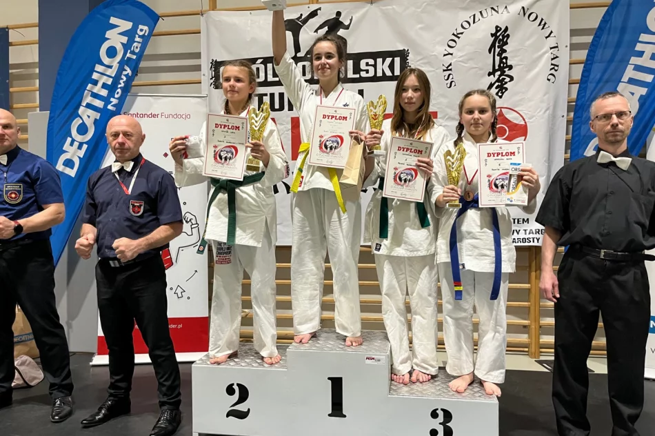 14 medali dla karateków ARS Limanowa – JONIEC Team na Ogólnopolskim Turnieju Karate Kyokushin w Nowym Targu - zdjęcie 13