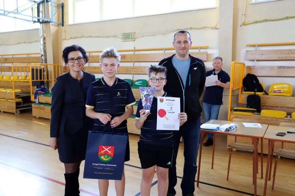 Młodzież z Młynnego bezkonkurencyjna w tenisie stołowym - zdjęcie 4