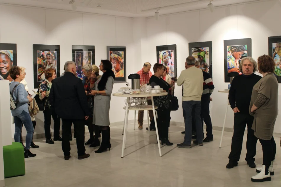 W galerii można podziwiać fragment Czarnego Lądu - zdjęcie 6