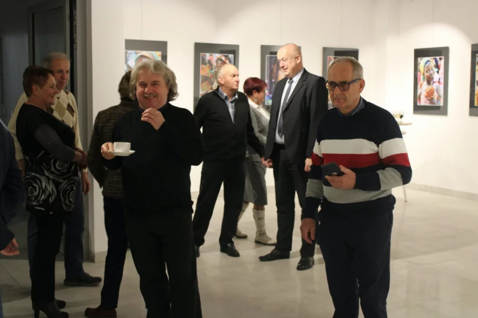 W galerii można podziwiać fragment Czarnego Lądu - zdjęcie 16