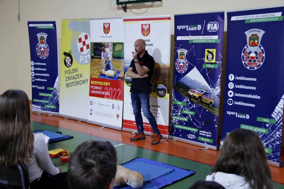 Trwają warsztaty i prelekcje w szkołach - zdjęcie 5