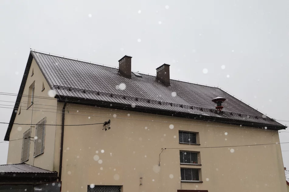 Umundurowanie bojowe dla gminnych jednostek OSP i modernizacja remizy w Rupniowie - zdjęcie 6