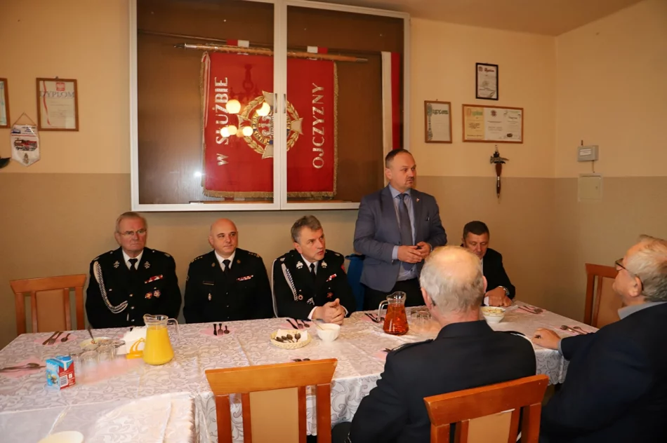 Umundurowanie bojowe dla gminnych jednostek OSP i modernizacja remizy w Rupniowie - zdjęcie 14