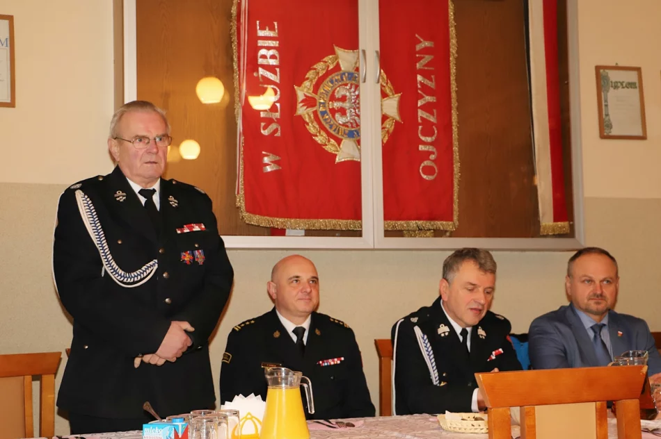 Umundurowanie bojowe dla gminnych jednostek OSP i modernizacja remizy w Rupniowie - zdjęcie 17