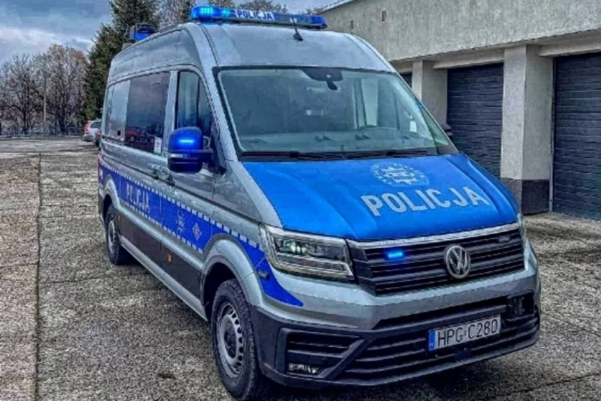 Limanowska policja dostała „ambulans” za pół miliona