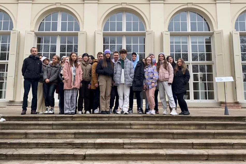 Młodzież na międzynarodowych targach - zdjęcie 6