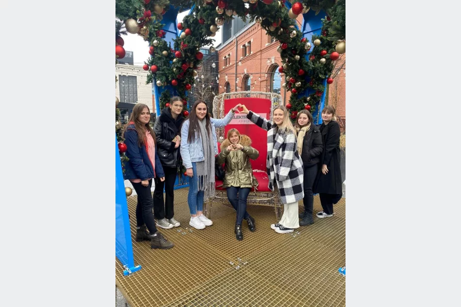 Młodzież na międzynarodowych targach - zdjęcie 10