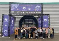 Młodzież na międzynarodowych targach - zdjęcie główne