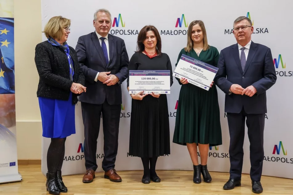 Wsparcie dla szkół przekazane - zdjęcie 2