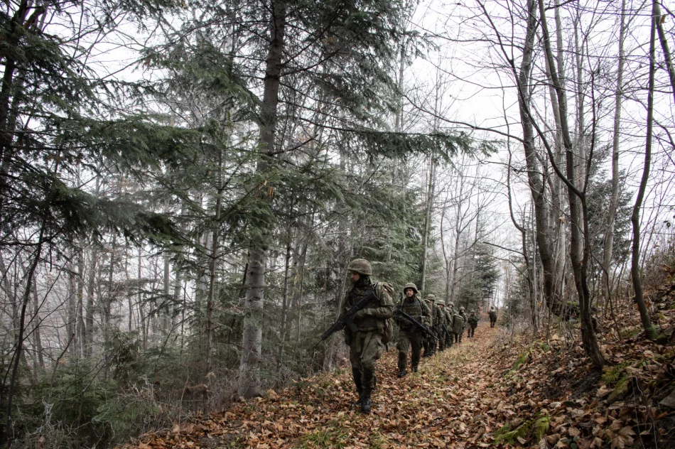 Pętla taktyczna, czyli wojskowe zimowe wyzwanie na szczycie Łysej Góry - zdjęcie 3