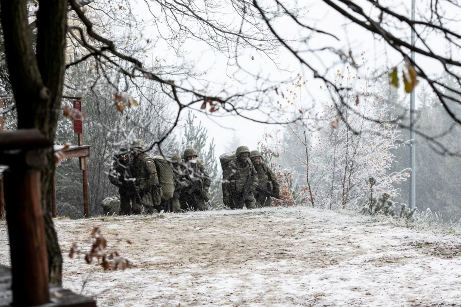 Pętla taktyczna, czyli wojskowe zimowe wyzwanie na szczycie Łysej Góry - zdjęcie 9