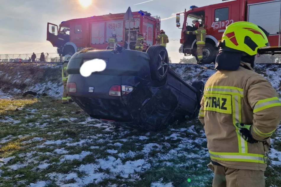 Dachowanie przerwało strażackie ćwiczenia - zdjęcie 3