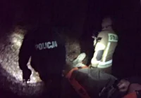 "Wychłodzonego mężczyznę w pozycji embrionalnej" strażacy wywieźli z lasu - zdjęcie główne