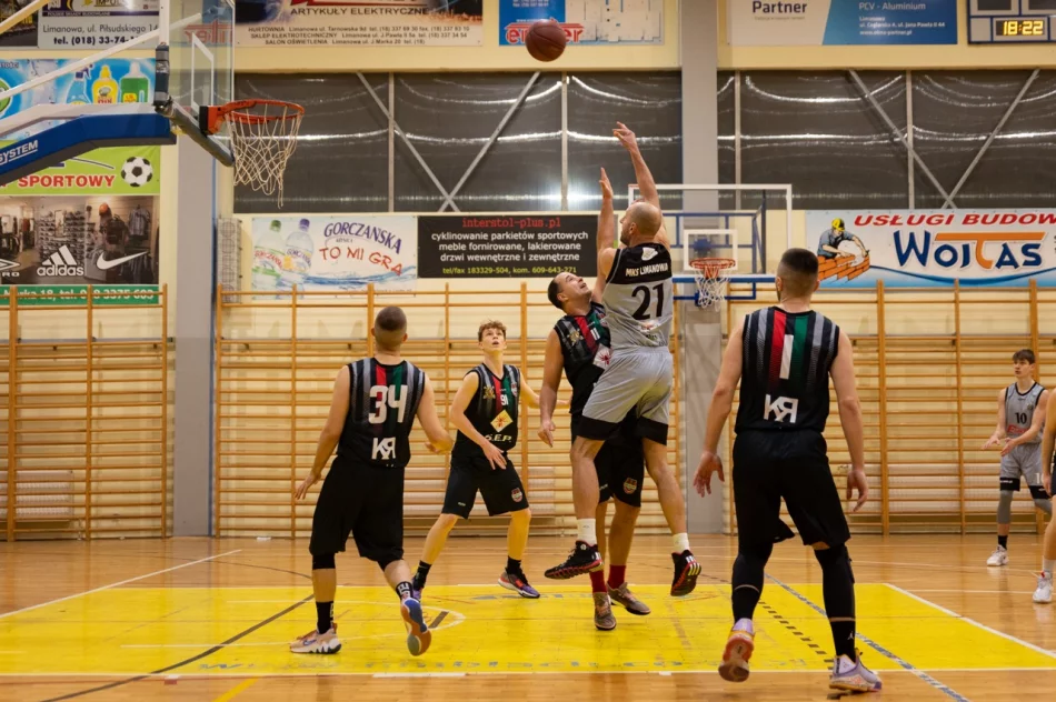 Elektret zapewnia napięcie do ostatnich minut meczu - zdjęcie 5