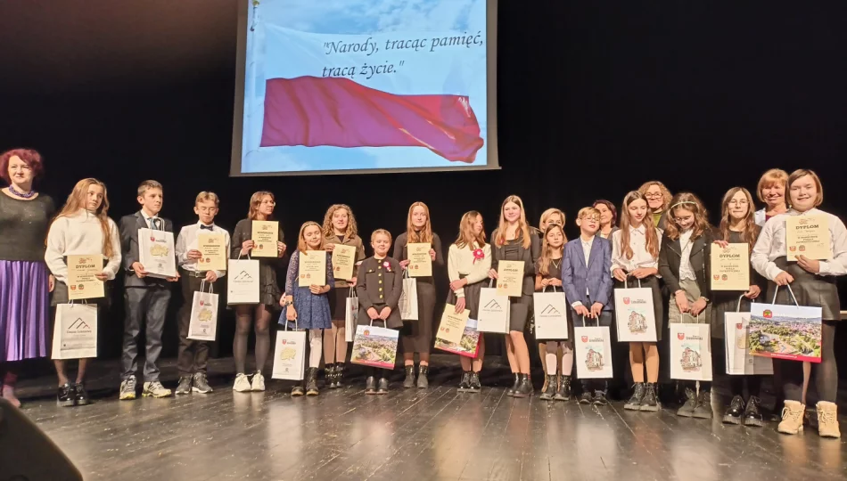 Wyłoniono laureatów Konkursu Poezji i Pieśni Patriotycznej - zdjęcie 1