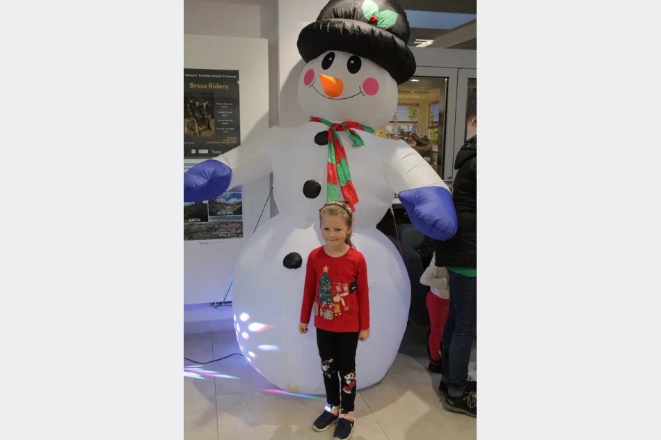 Święty Mikołaj odwiedził LDK - zdjęcie 11