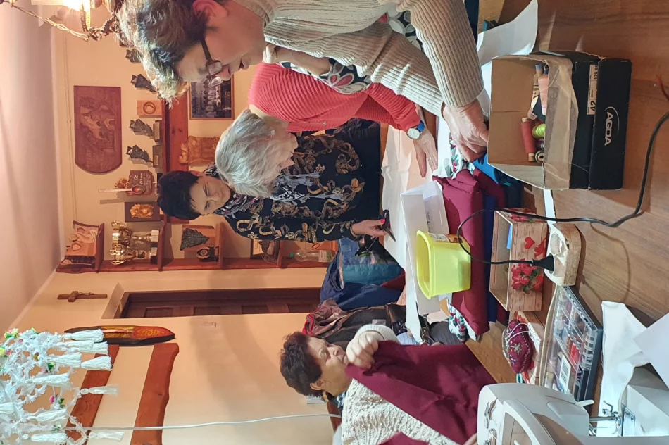 Krawieckie warsztaty z KGW Męcina - zdjęcie 4