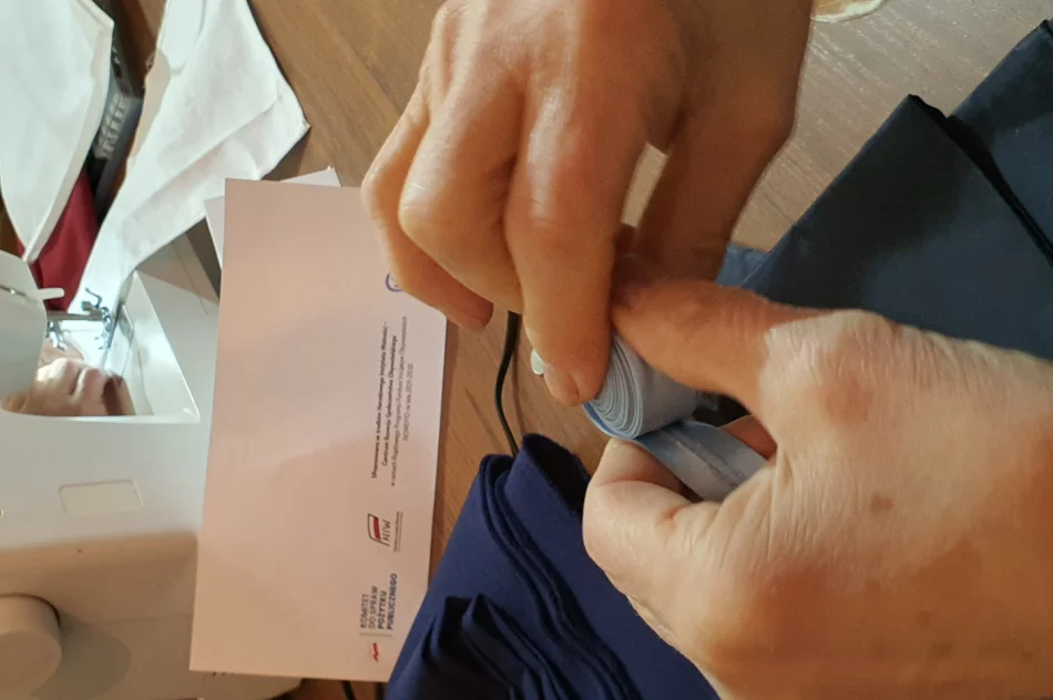 Krawieckie warsztaty z KGW Męcina - zdjęcie 6