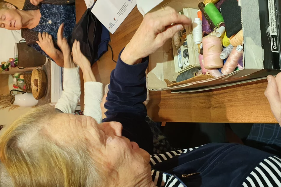 Krawieckie warsztaty z KGW Męcina - zdjęcie 12